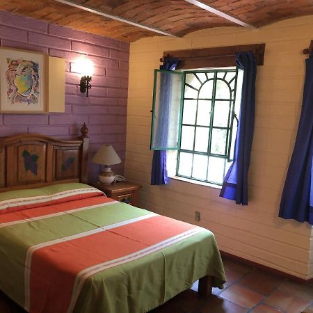 Bed and Breakfast Casa Del Retono Tlaquepaque Екстер'єр фото
