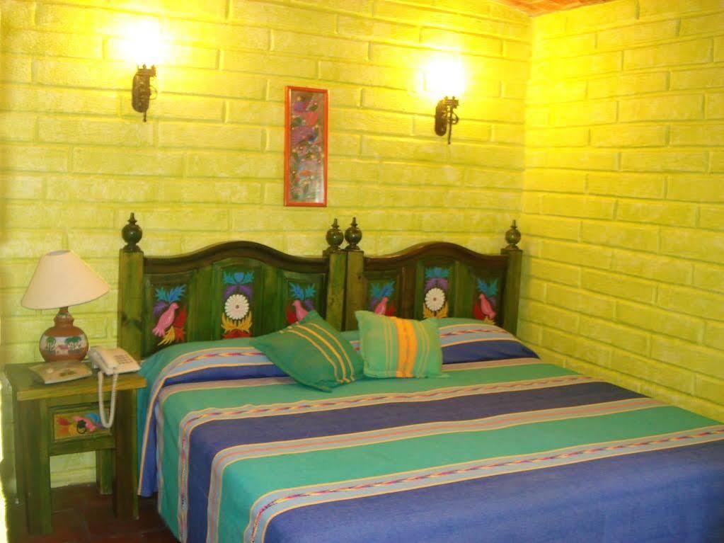 Bed and Breakfast Casa Del Retono Tlaquepaque Екстер'єр фото