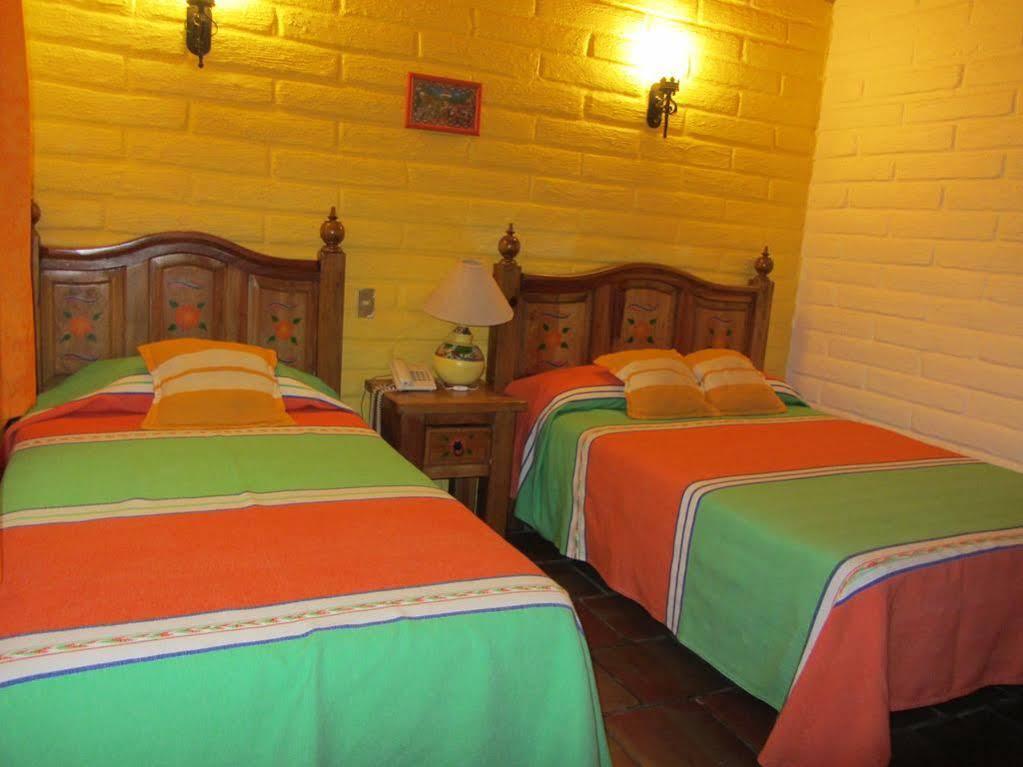 Bed and Breakfast Casa Del Retono Tlaquepaque Екстер'єр фото